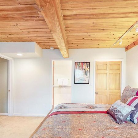 Interlude Condominiums 3-Bedroom Unit 307 Snowmass Village Bilik gambar